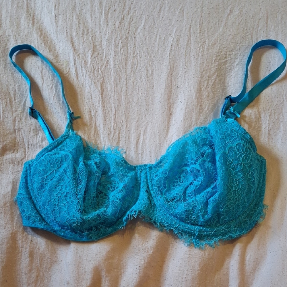 Victoria's Secret Light Blue Lace Bra